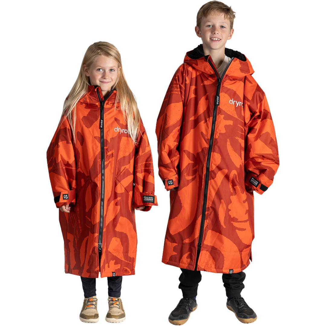 2026 Dryrobe Advance Junior Long Sleeve Changing Robe V3KSLSDA - Mosaic Palm